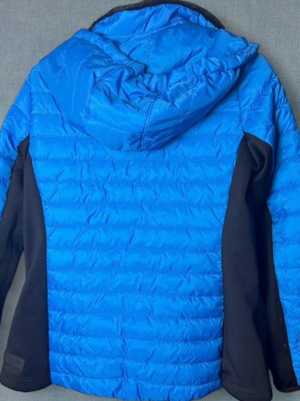 Calvin Klein Bright Blue Quilted Jacket with Black Trim - Picture 5 of 7